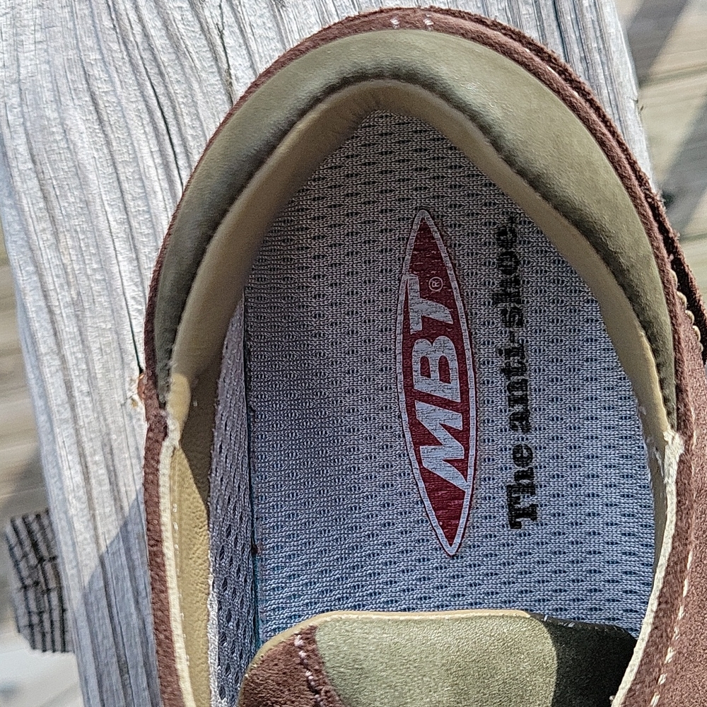 MBT "BARBARA" BROWN SUEDE LEATHER WALKING SHOES, SZ 7.5 - Picture 7 of 9